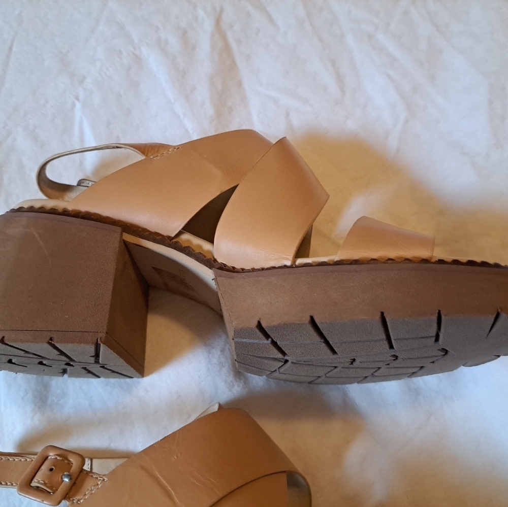 Elvio Zanon Slingback Heels Chunky Heel Sandals Neutral Leather 8.5 EUC - Picture 5 of 8